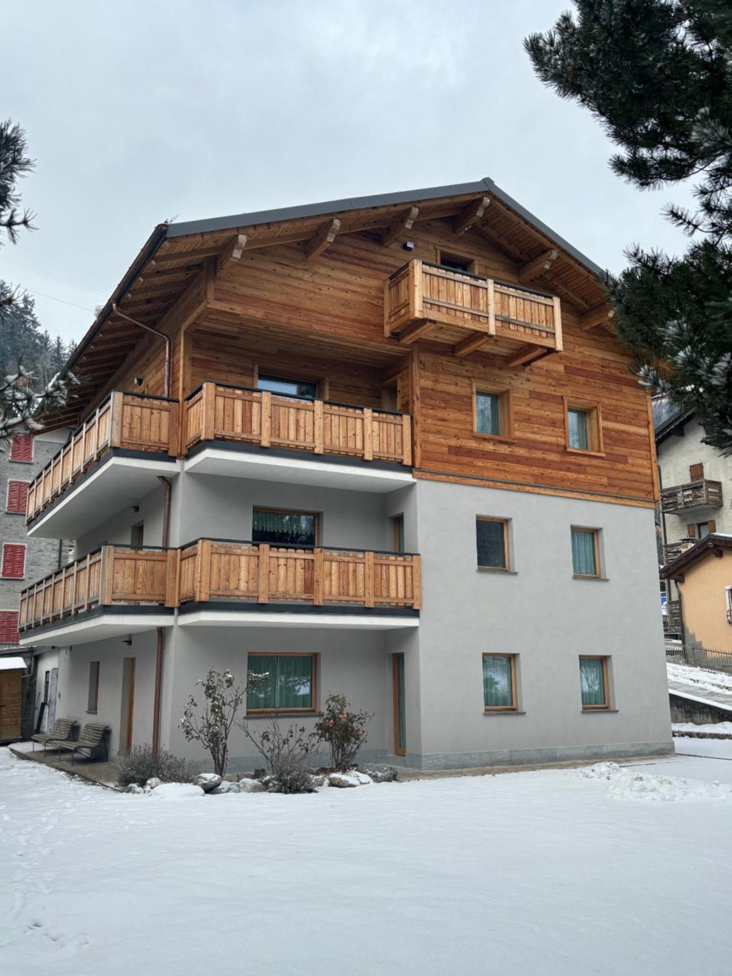 La Casa Di Armando Aparthotel Bormio Exterior photo